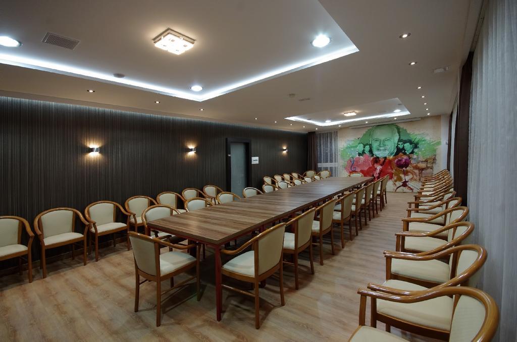 阿奎亚酒店 久洛 外观 照片
